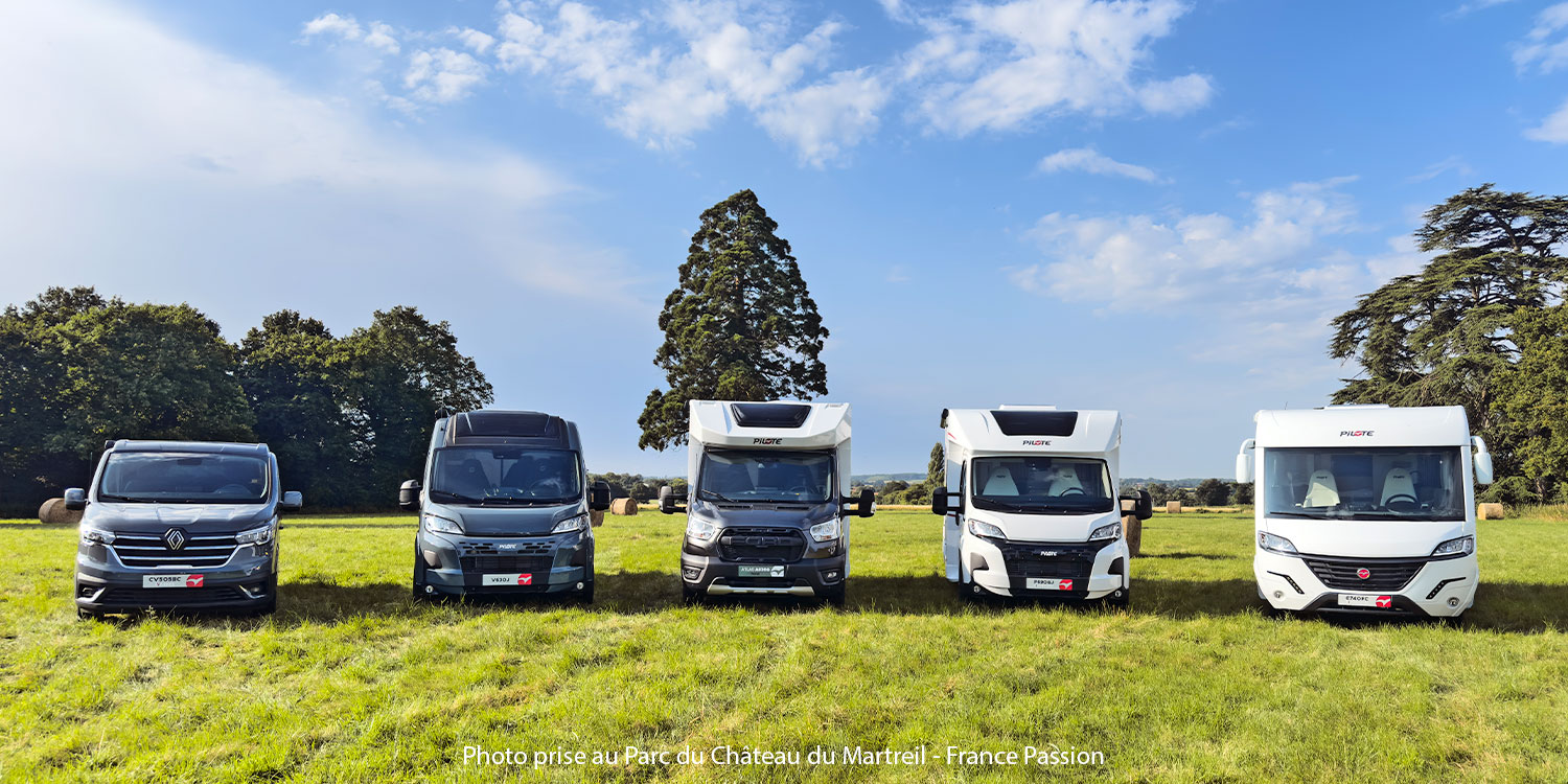 Aperçu de la Collection Pilote 2026 avec un intégral, un profilé, un profilé étroit, un fourgon et un van aménagé